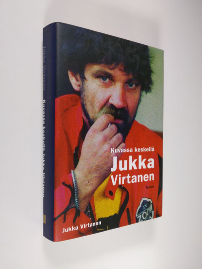 Jukka Virtanen : Kuvassa keskellä Jukka Virtanen