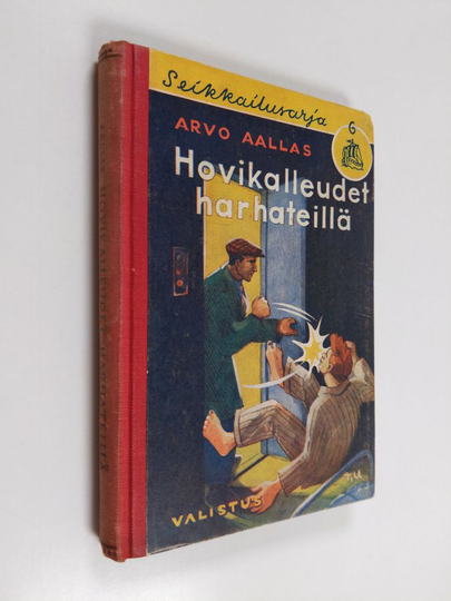 Arvo Aallas : Hovikalleudet harhateillä