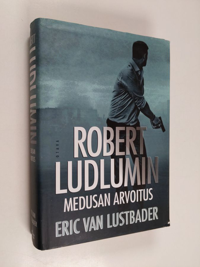 Eric Van Lustbader : Robert Ludlumin Medusan arvoitus