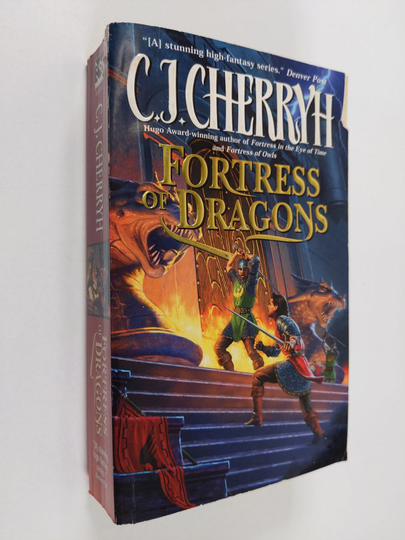 C. J. Cherryh : Fortress of Dragons