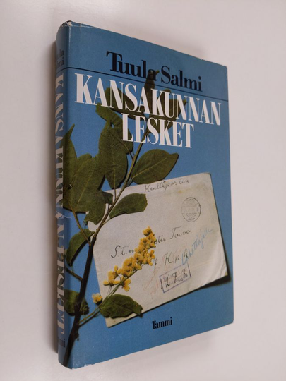 Tuula Salmi : Kansakunnan lesket : raportti suomalaisista naisista, jotka menettivät miehensä toisen maailmansodan vuoksi