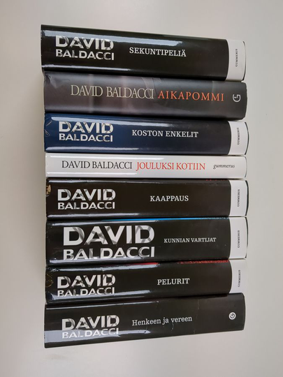 David Baldacci : David Baldacci -setti (8 kirjaa): Koston enkelit ; Aikapommi ; Kaappaus ; Sekuntipeliä ; Henkeen ja vereen ; Kunnian vartijat ; ...