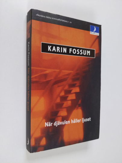 Karin Fossum : När djävulen håller ljuset