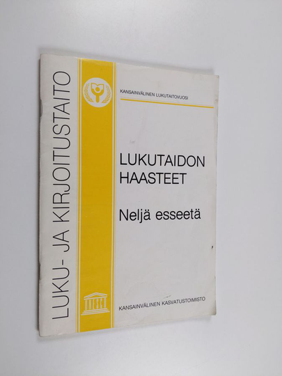 Lukutaidon haasteet : neljä esseetä