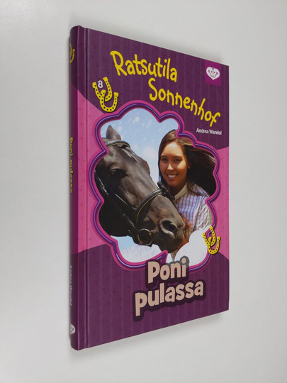Andrea Wandel : Poni pulassa