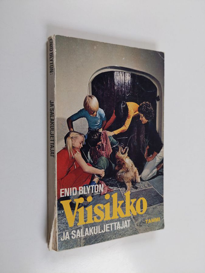 Enid Blyton : Viisikko ja salakuljettajat