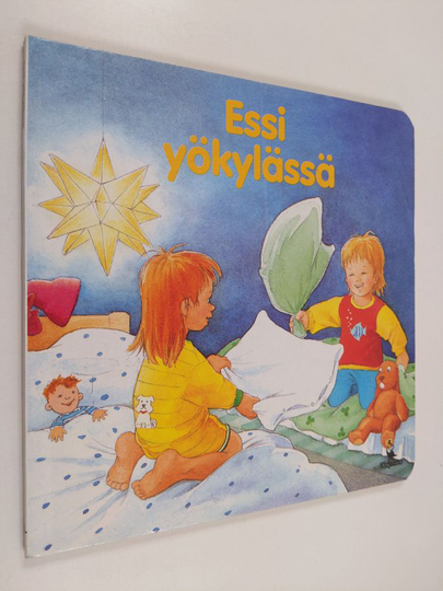 Ute Lutz : Essi yökylässä