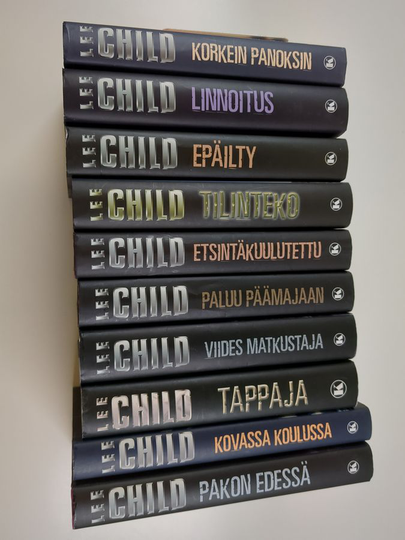 Lee Child : Lee Child-paketti (10 kirjaa): Tappaja ; Tilinteko ; Viides matkustaja ; Linnoitus ; Epäilty ; Etsintäkuulutettu ; Paluu päämajaan ; ...
