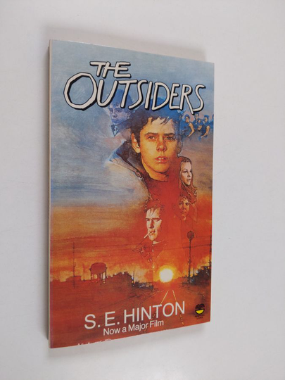 S. E. Hinton : The outsiders