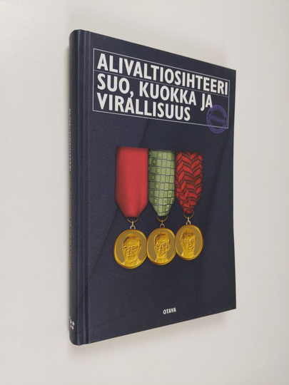 Simo Frangen : Alivaltiosihteeri : suo, kuokka ja virallisuus : järjestäytyneen virallisuuden jäljillä 2014-2015