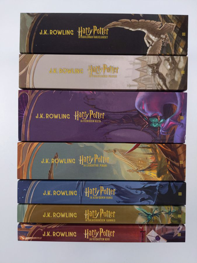 J.K. Rowling : Harry Potter 1-7 : Harry Potter ja viisasten kivi ; Harry Potter ja salaisuuksien kammio ; Harry Potter ja Azkabanin vanki ; Harry ...