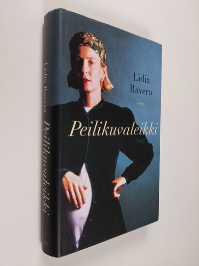 Lidia Ravera : Peilikuvaleikki