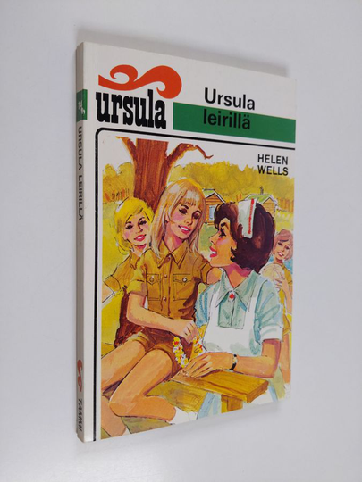 Helen Wells : Ursula leirillä