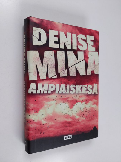 Denise Mina : Ampiaiskesä