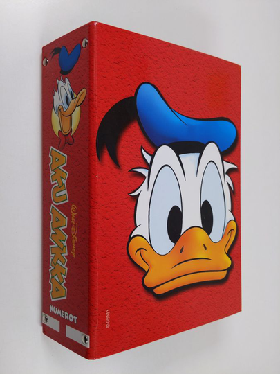 Walt Disney : Aku Ankka 26 numeroa väliltä 5-42 vuodelta 2006