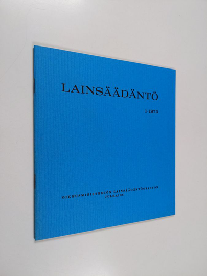 Helge Rontu : Lainsäädäntö 1/1973 : Ympäristön yleiskäyttöoikeudet ja niiden perusta