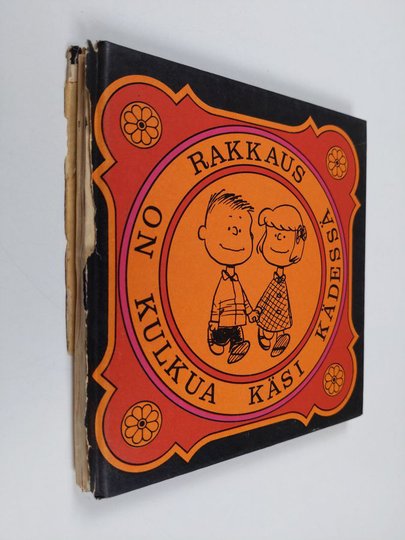 Charles M. Schulz : Rakkaus on kulkua käsi kädessä