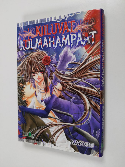 Kayoru : Kiiluvat kulmahampaat