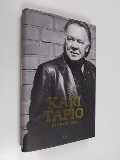 Vexi Salmi : Kari Tapio : olen suomalainen