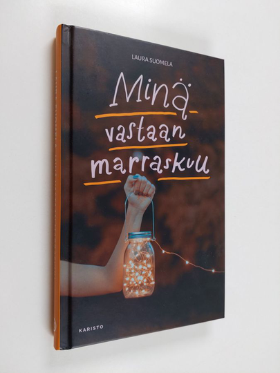 Laura Suomela : Minä vastaan marraskuu