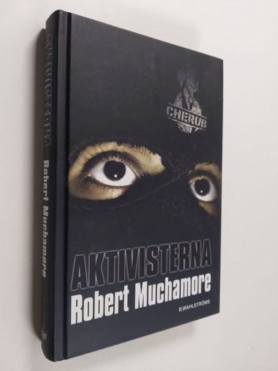 Robert Muchamore : Aktivisterna