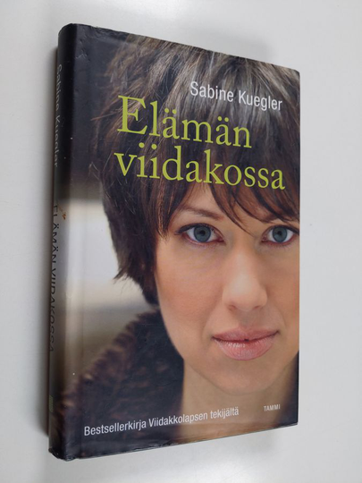 Sabine Kuegler : Elämän viidakossa