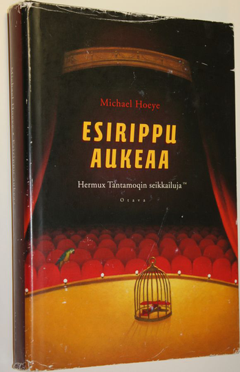 Michael Hoeye : Esirippu aukeaa