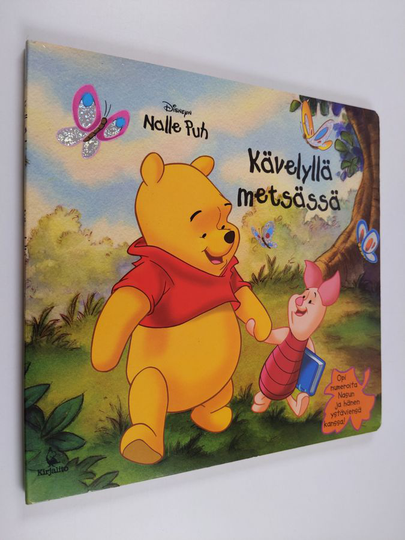 Estrella Borrego : Kävelyllä metsässä