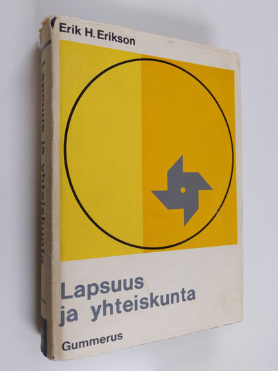 Erik H. Erikson : Lapsuus ja yhteiskunta