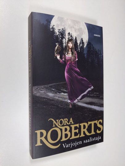 Nora Roberts : Varjojen saalistaja